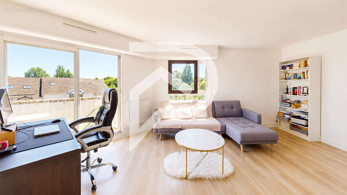 Appartement à VERNEUIL-SUR-SEINE