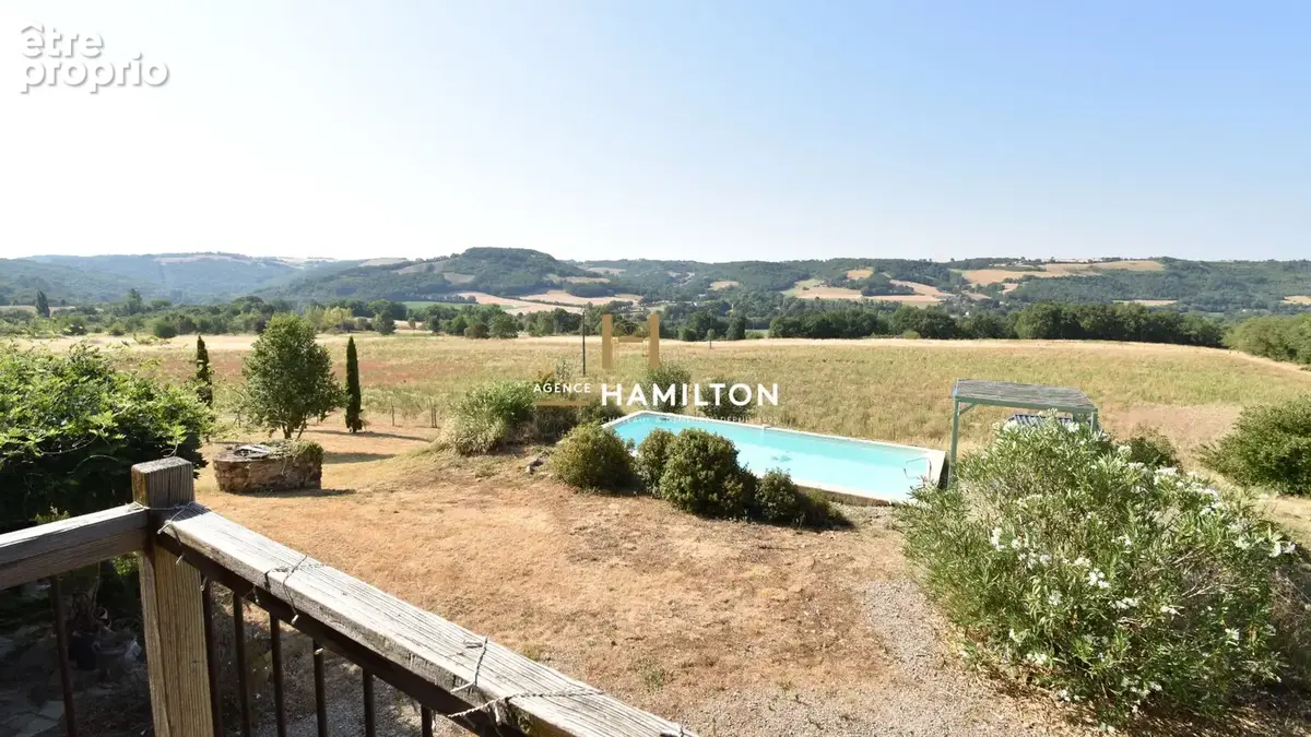 Fermette modernisée avec piscine et vue dégagée - photo 3