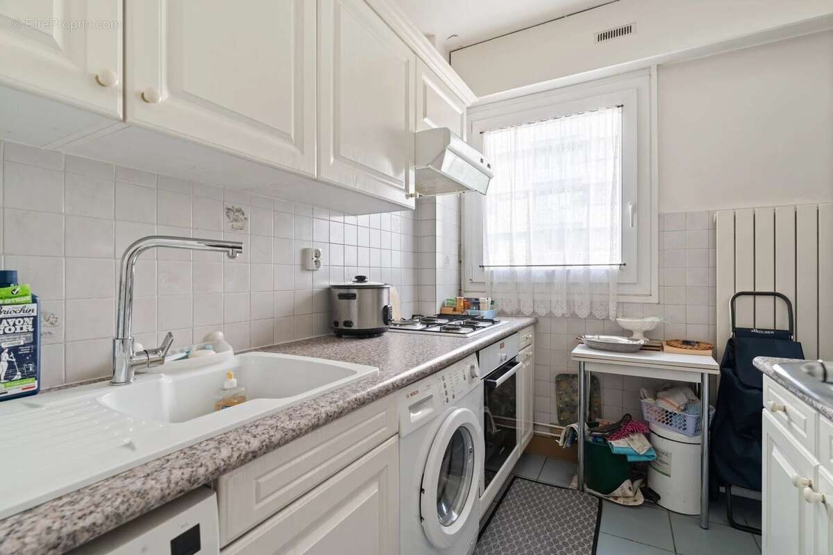 Appartement à NEUILLY-SUR-SEINE