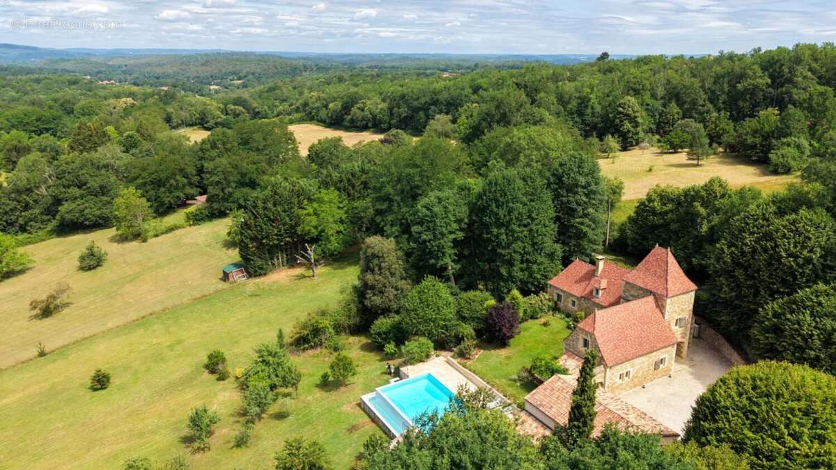 SECTEUR GOURDON - Situation privilégiée avec vue pour cette Magn - photo 8