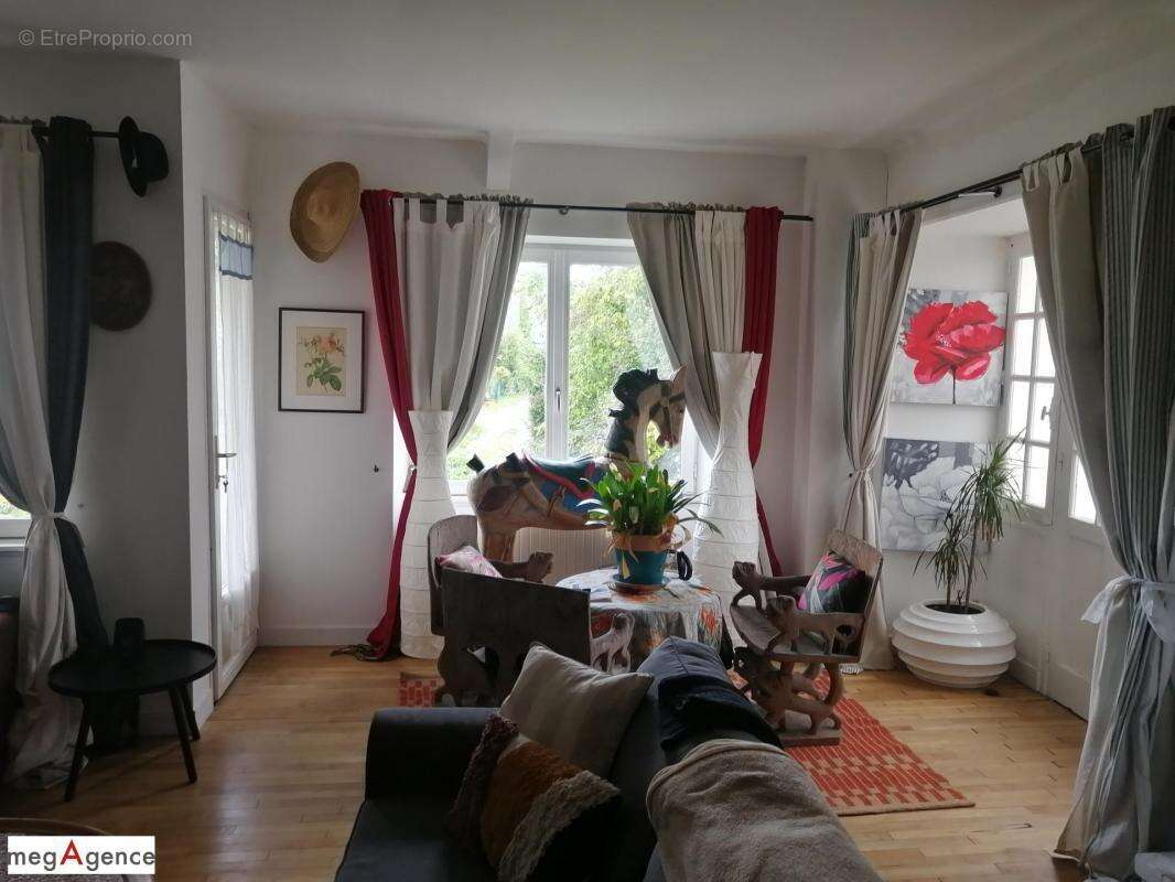 Maison à LA VICOMTE-SUR-RANCE