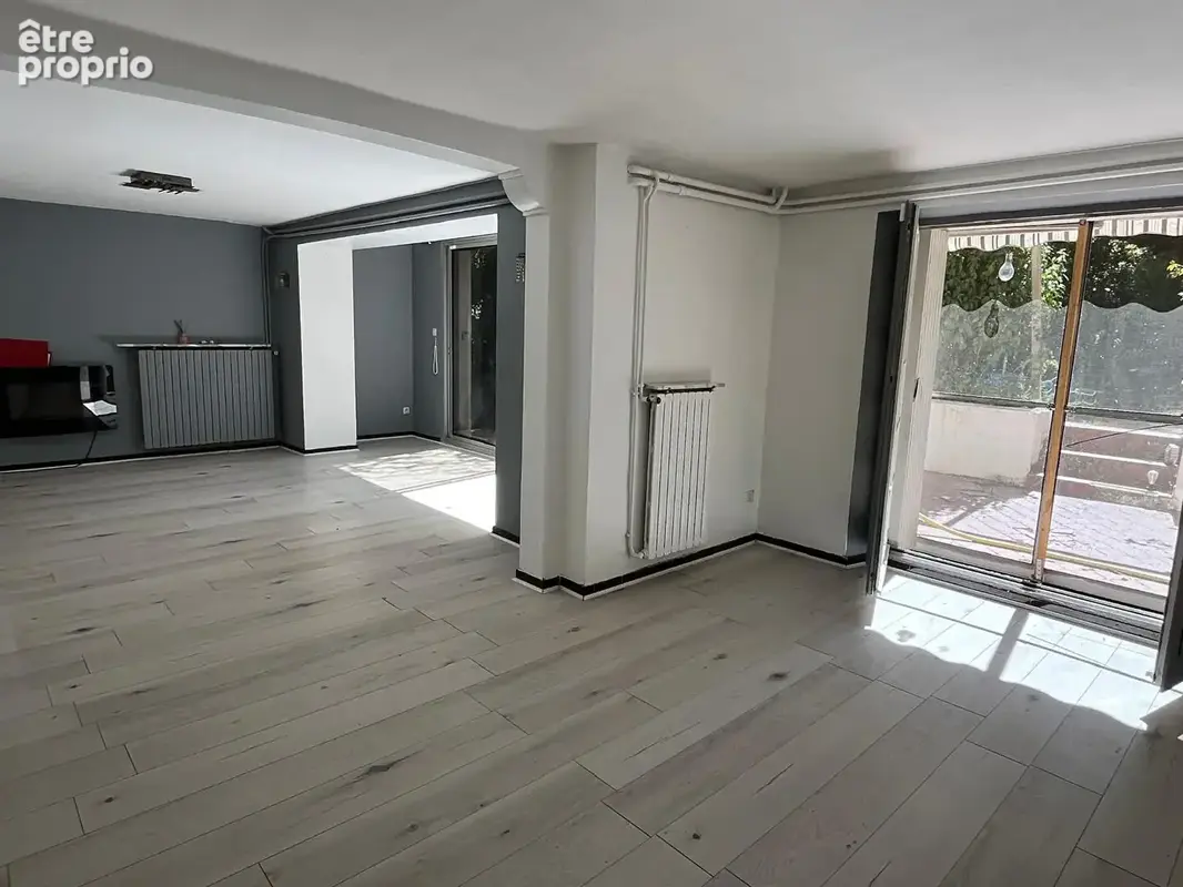Ref : dyptique5 : pavillon avec garage piscine et jardin - photo 5