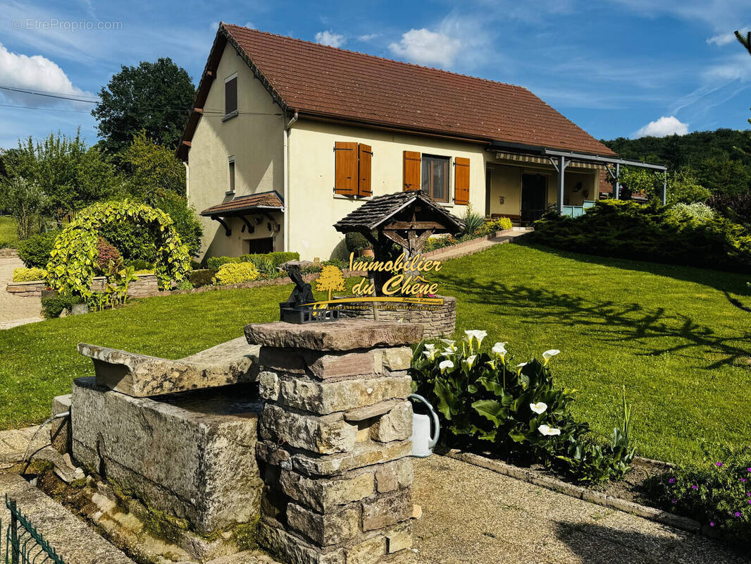 Maison à FOUGEROLLES