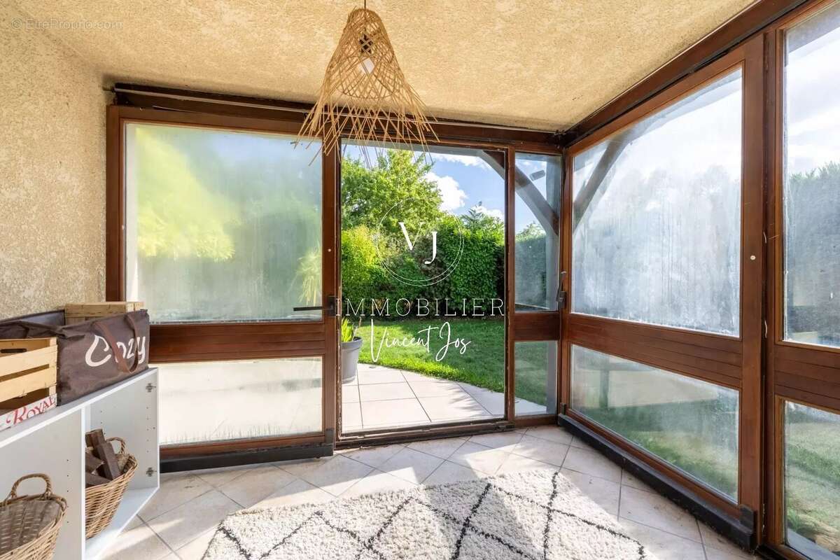 Maison à MORAINVILLIERS