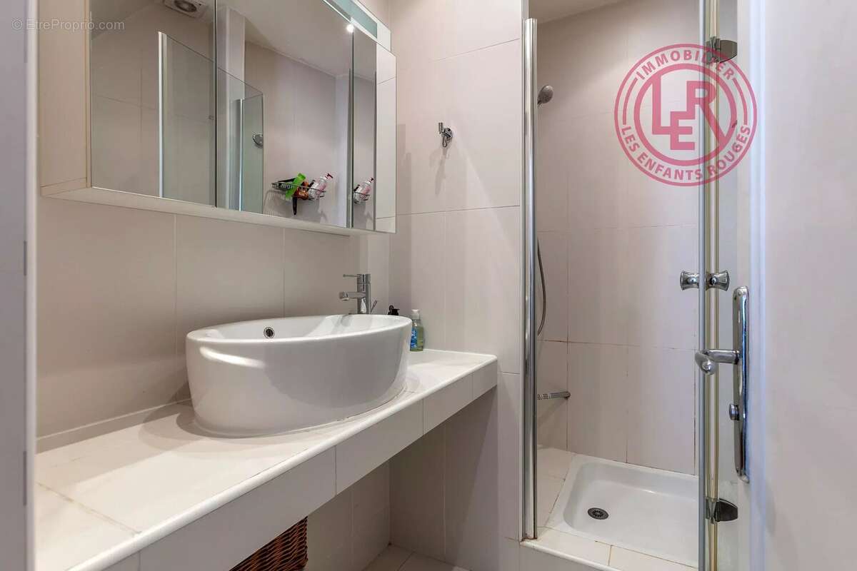 Appartement à PARIS-3E