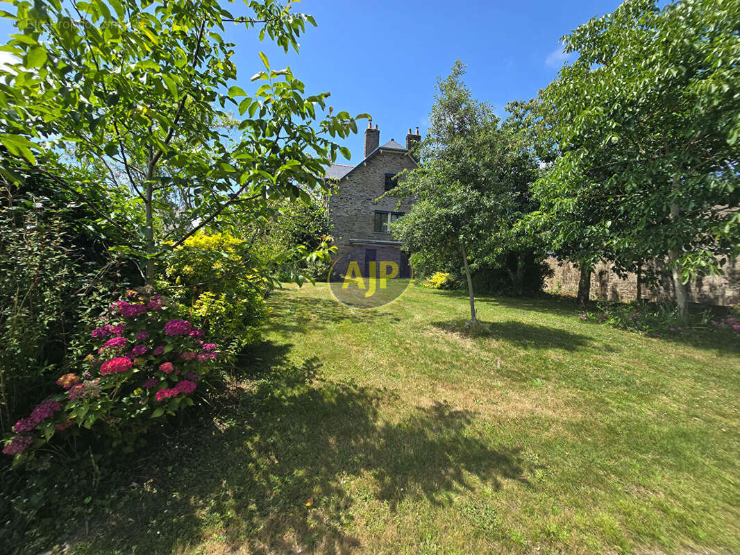 Maison Bourg 9 pièces 199m2, 1580 m² terrain - photo 15