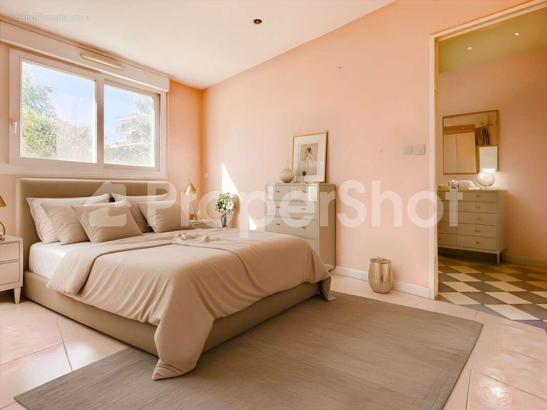 Appartement à LE CANNET