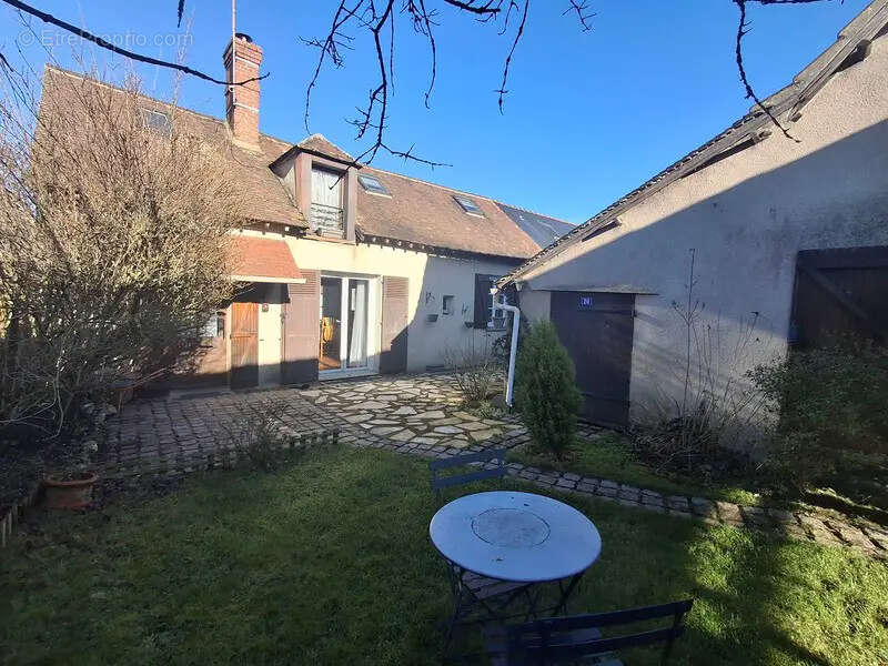 Maison à BAILLEAU-L'EVEQUE