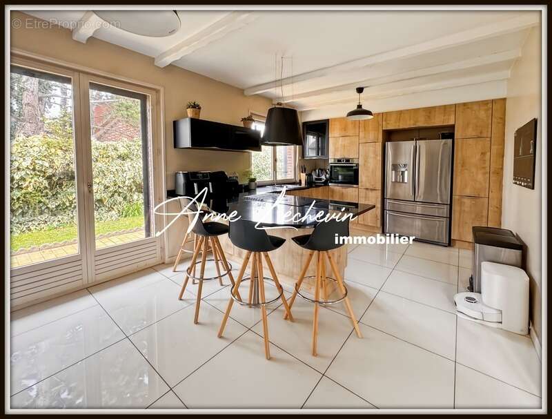 Maison à PROVIN