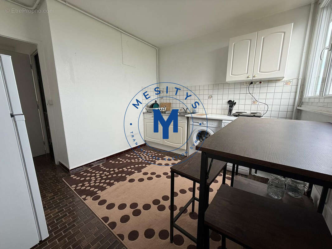 Appartement 46 m² à Saint-Etienne  - photo 6