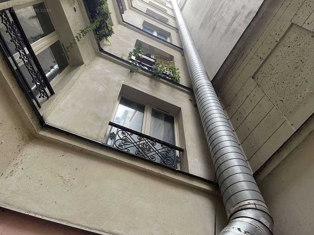 Autre à PARIS-10E