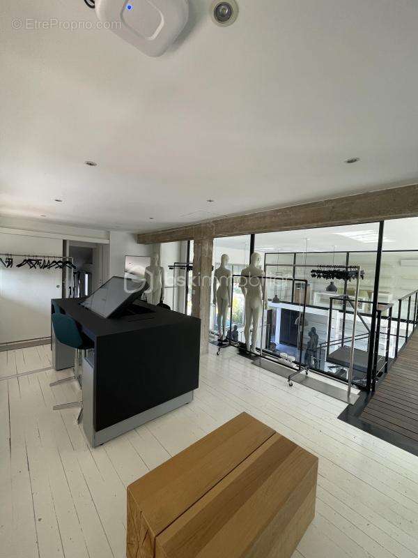 Commerce à AIX-EN-PROVENCE