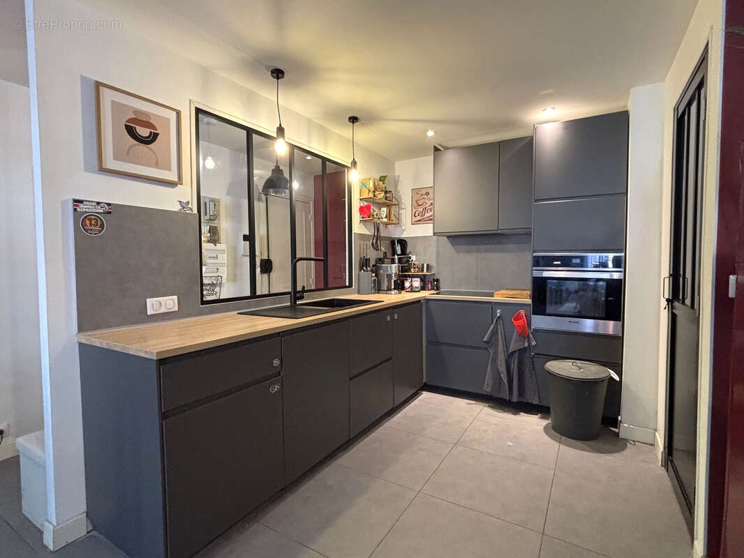 Appartement à MARSEILLE-2E