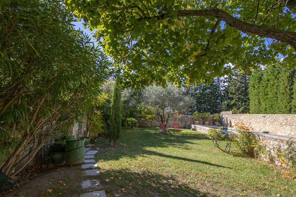 Maison à SAINT-PAUL-TROIS-CHATEAUX