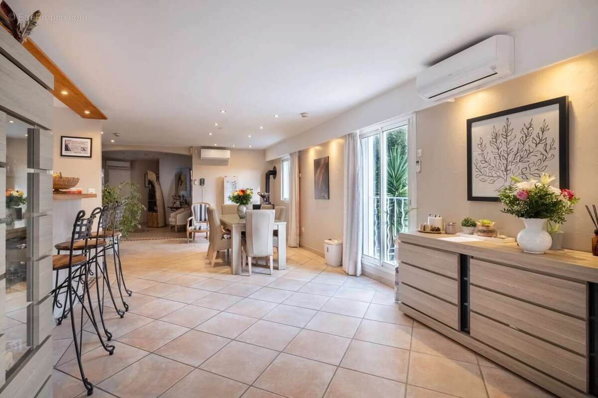 Maison à CAGNES-SUR-MER