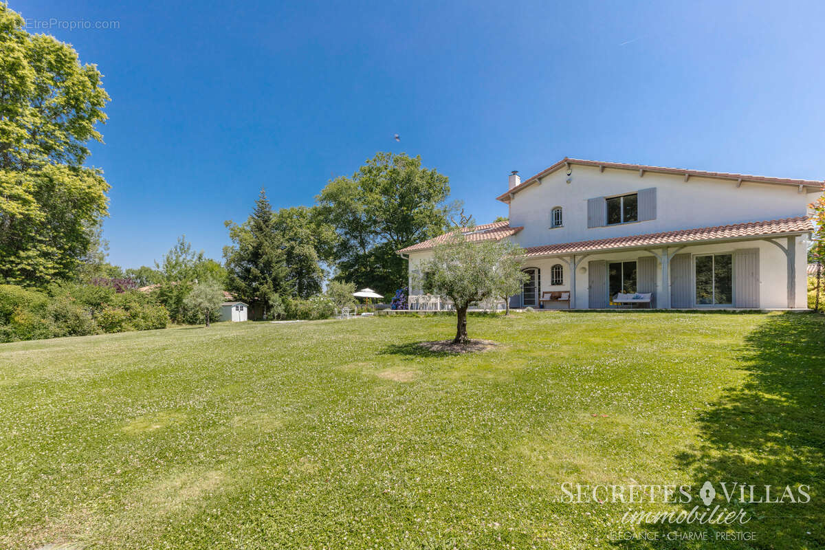 Maison à SALLEBOEUF