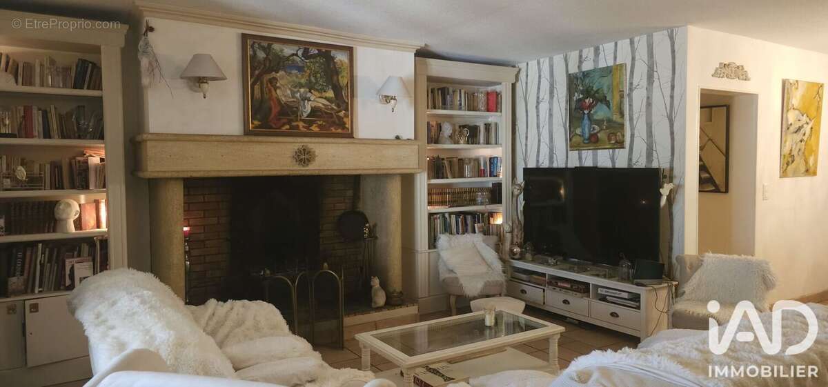 Maison 384 m² à Villeneuve-Lecussan  - photo 6