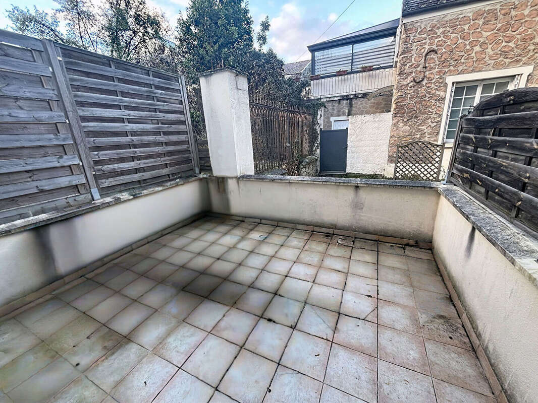 Appartement à CORBEIL-ESSONNES