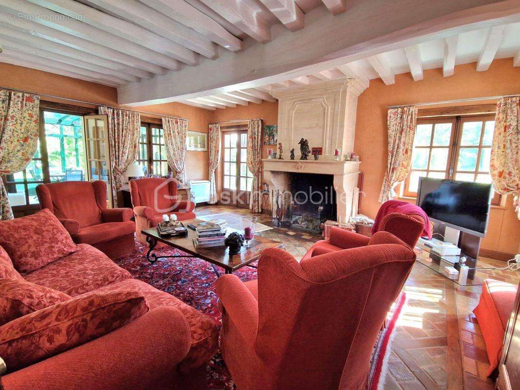 Maison à HOUDAN