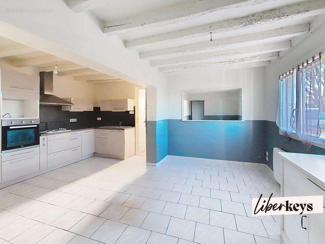 Maison à LONGUE-JUMELLES