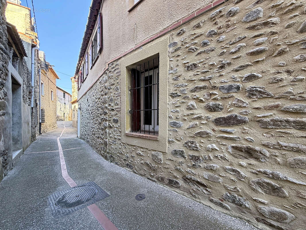 Maison à ESTOHER