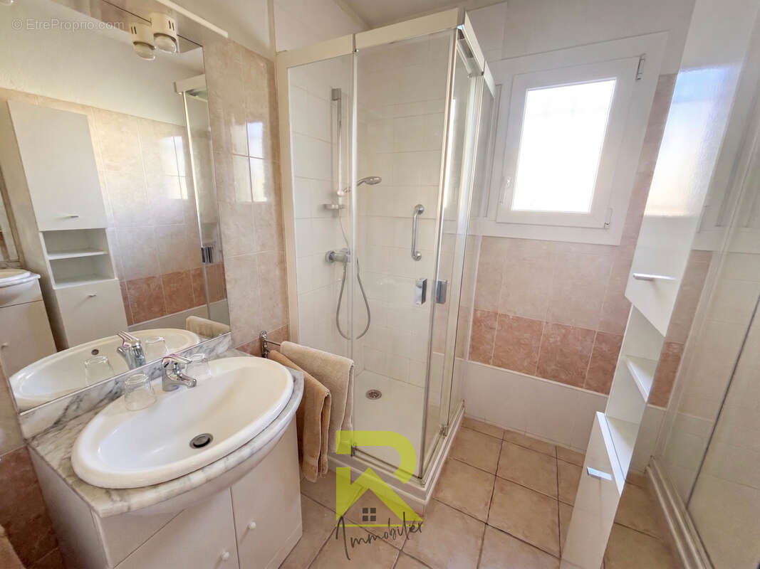 AGDE, Maison 3 faces en plain pied avec garage - photo 8