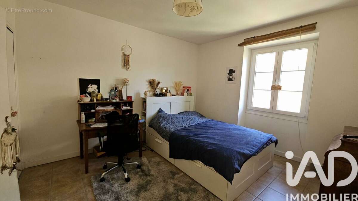 Maison 150 m² à Venejan  - photo 8