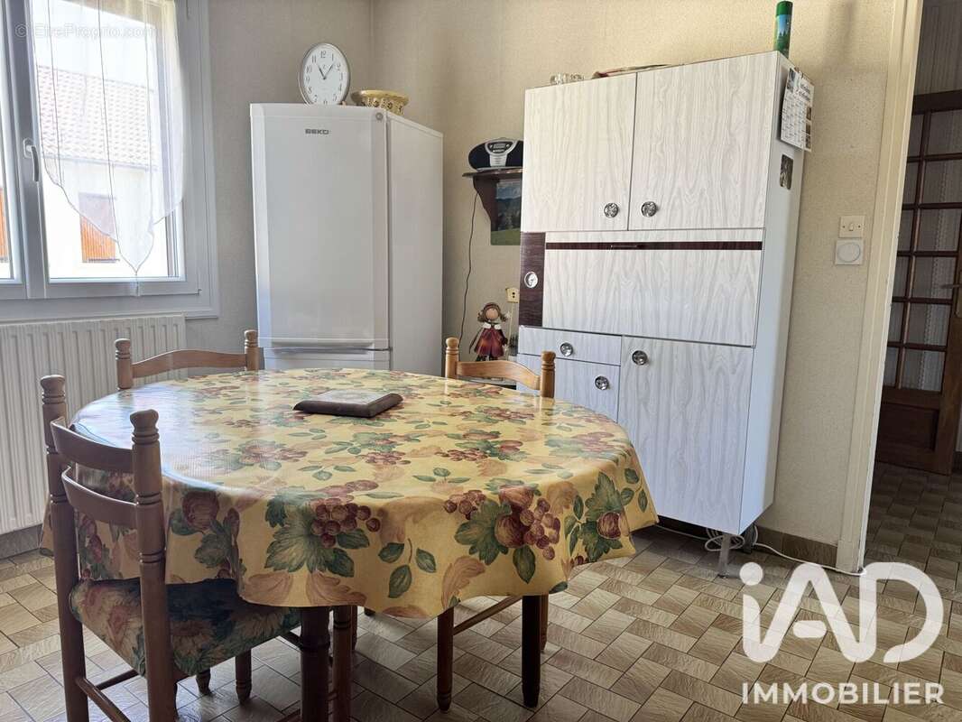 Maison 100 m² à Aurillac  - photo 7