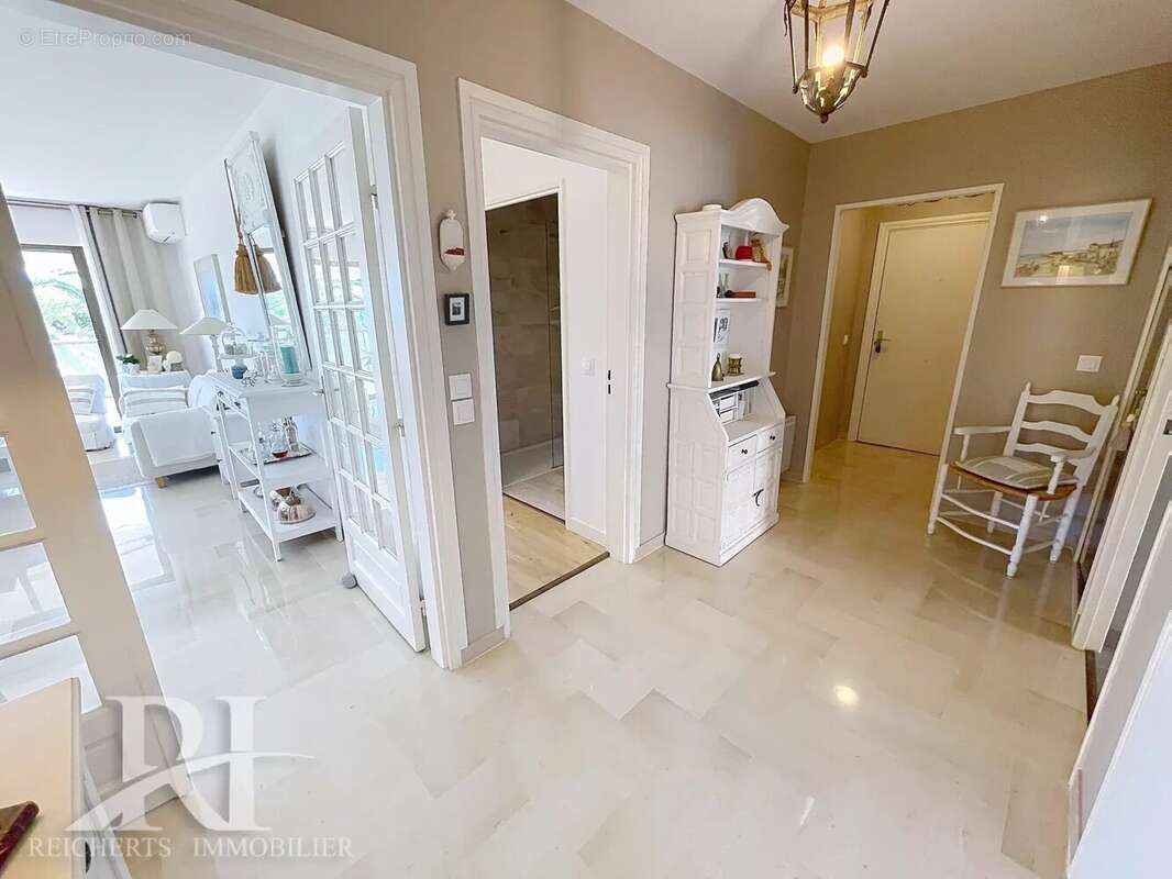 Appartement à LE CANNET