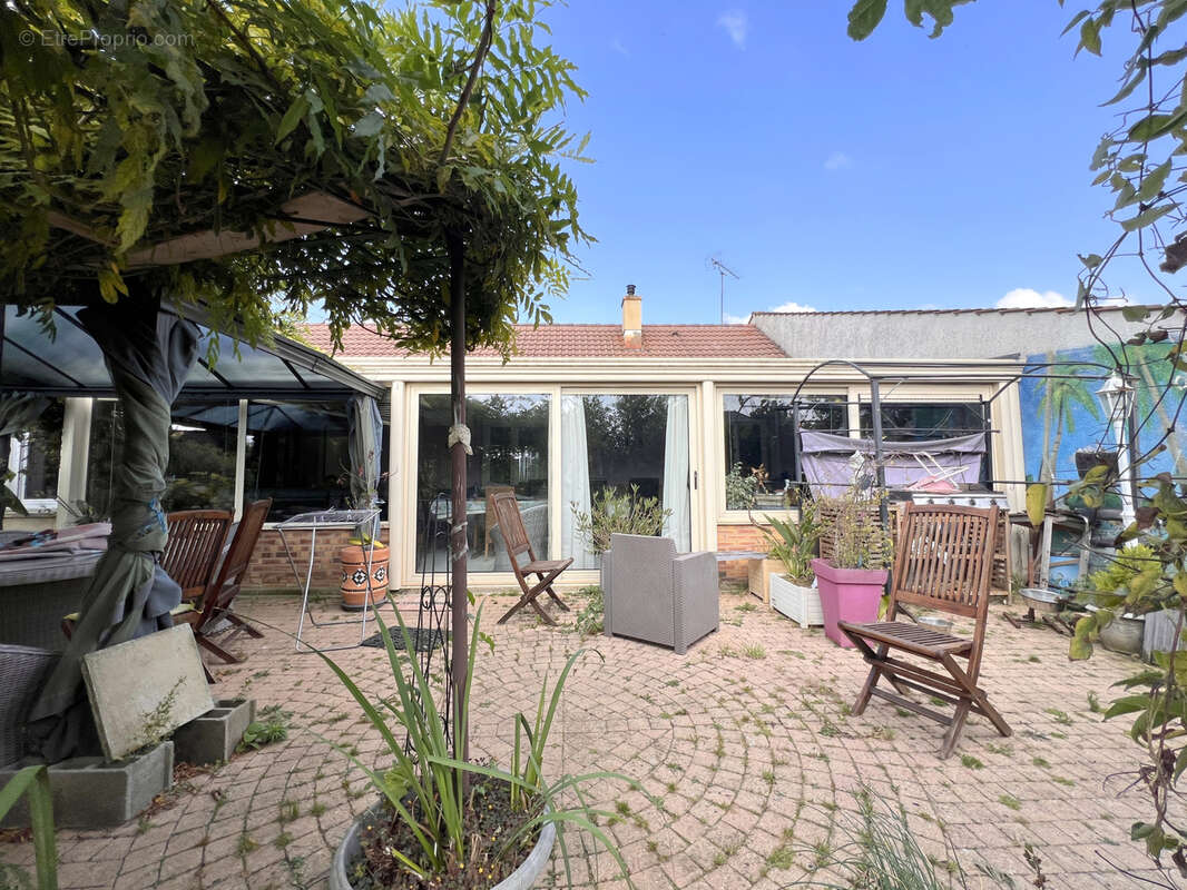 Maison à LA CHAPELLE-FORAINVILLIERS