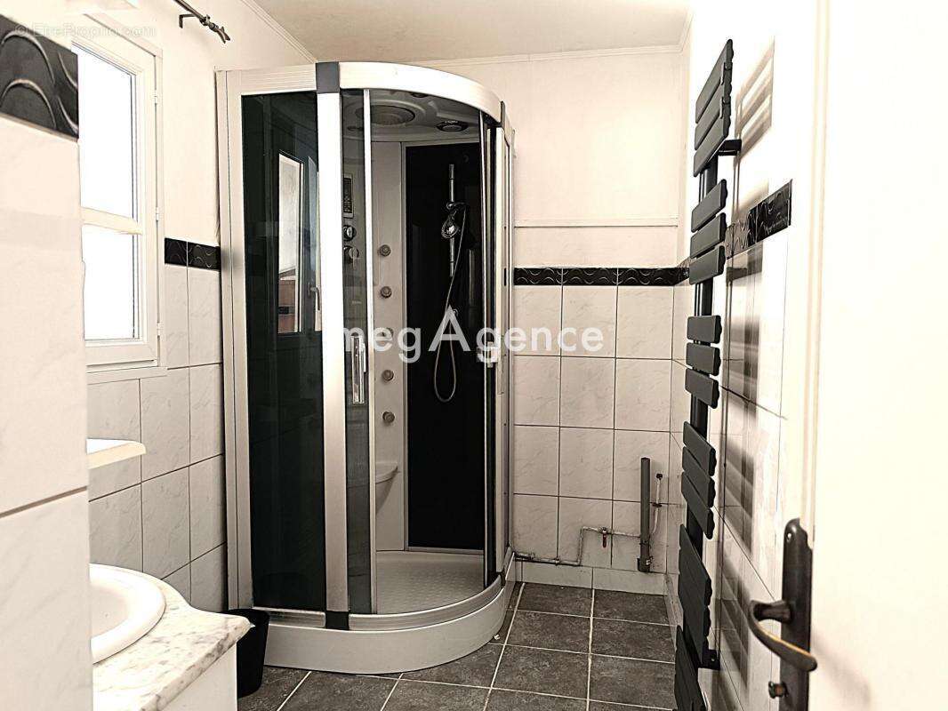 Maison à VILLEBAROU