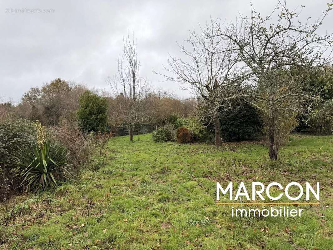 Maison à MOUTIER-MALCARD