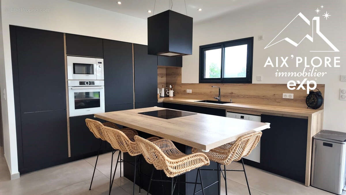 Maison 187 m² à Villette-Sur-Ain  - photo 2