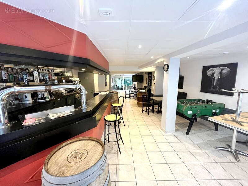 Immeuble 250m2 : un commerce + 2 appartements - photo 5
