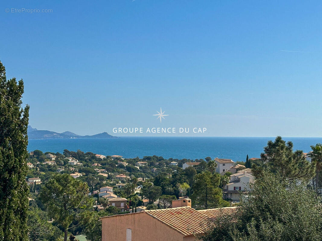 Maison à LES ISSAMBRES