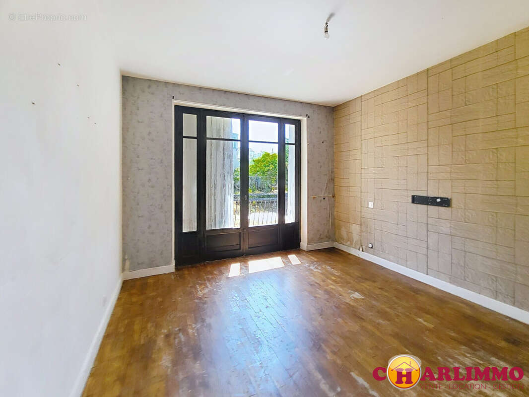 Maison 95 m² à Saint-Junien  - photo 8