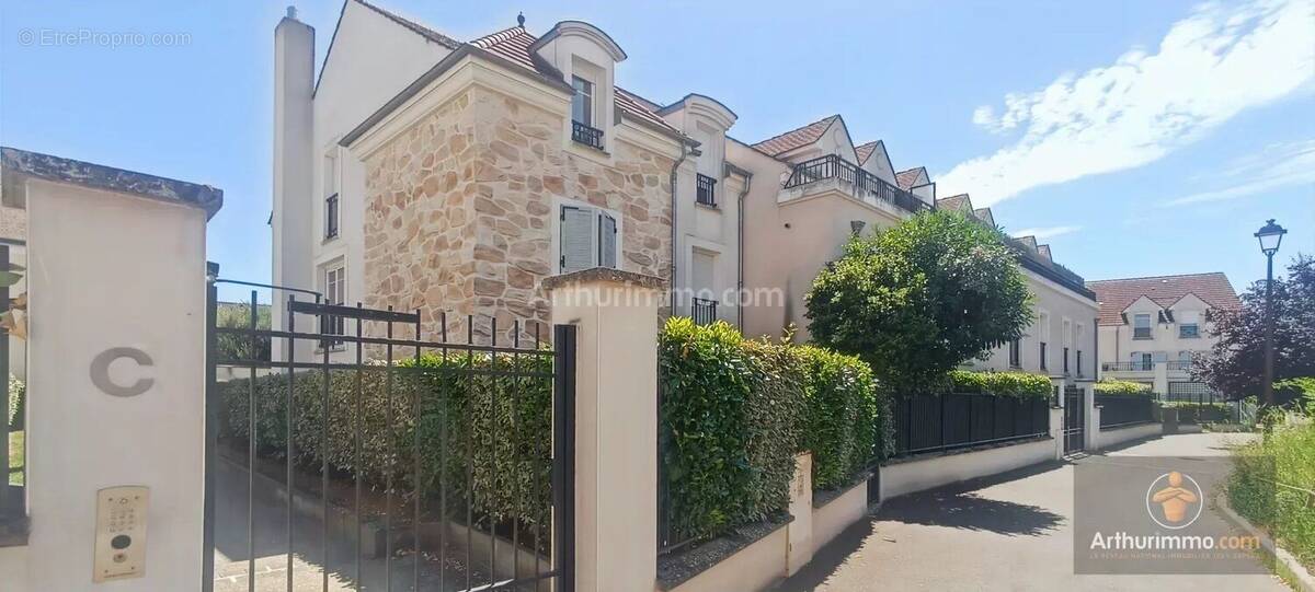 Appartement à LE PLESSIS-PATE