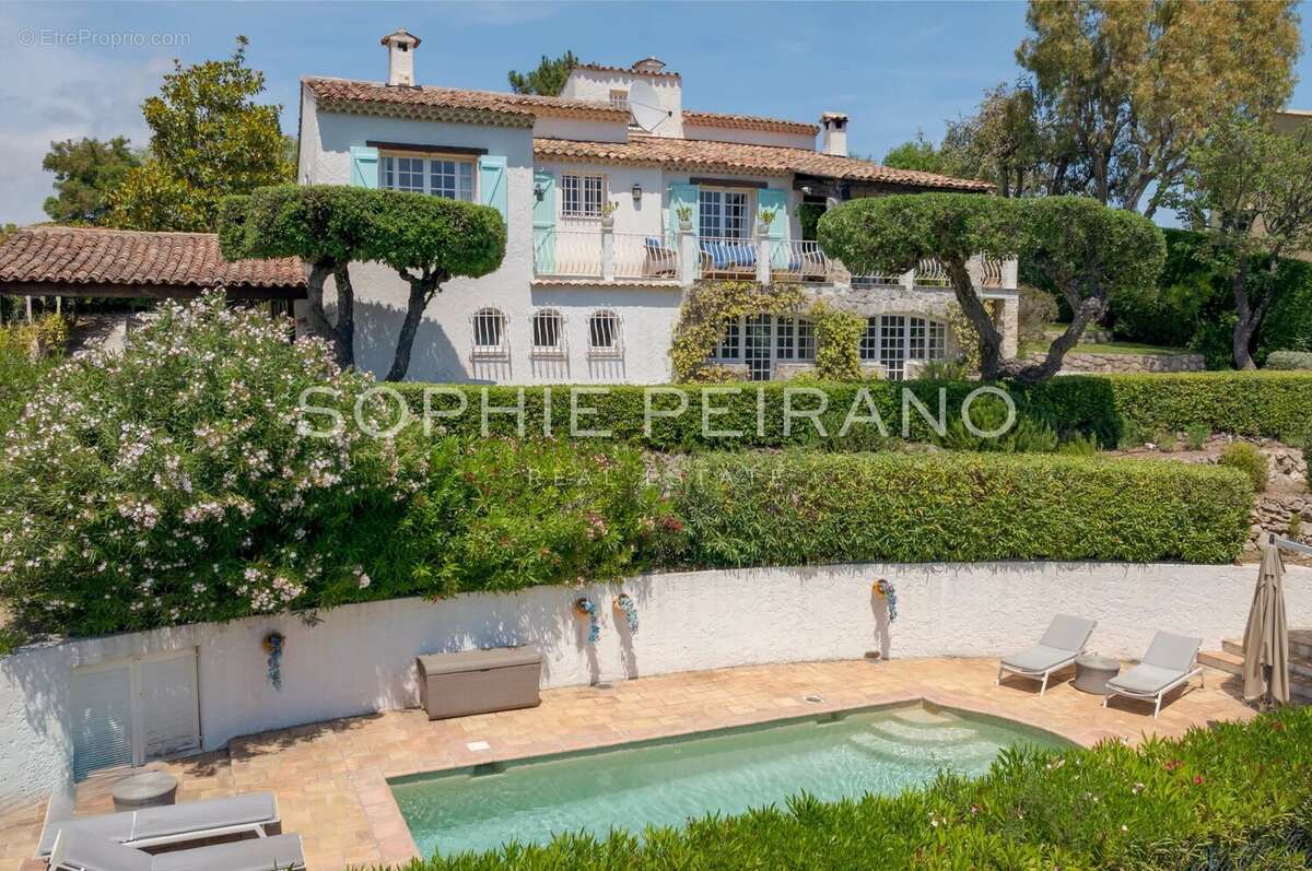 Maison à MANDELIEU-LA-NAPOULE