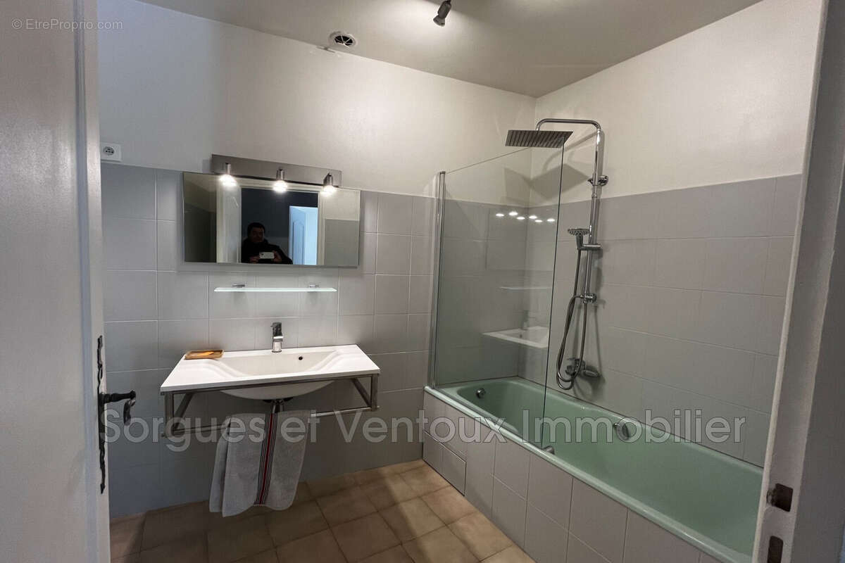 Appartement à L'ISLE-SUR-LA-SORGUE
