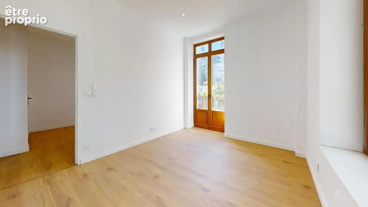  Rare à la Vente – Duplex Neuf de 103 m² dans une Maison de Maître au Cœur d'un Parc Arboré - photo 5