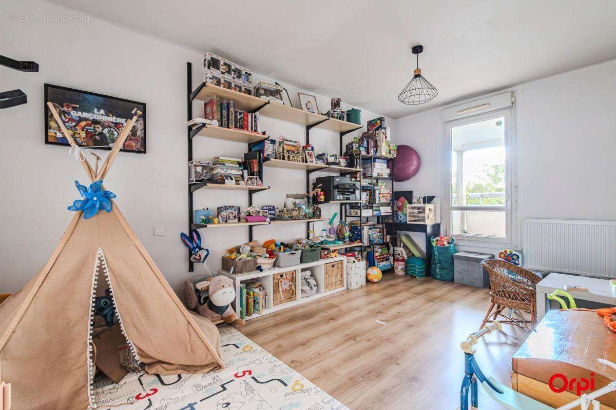 Duplex À Vendre de 108m2 4 chambres avec Exterieurs et Parking - photo 8