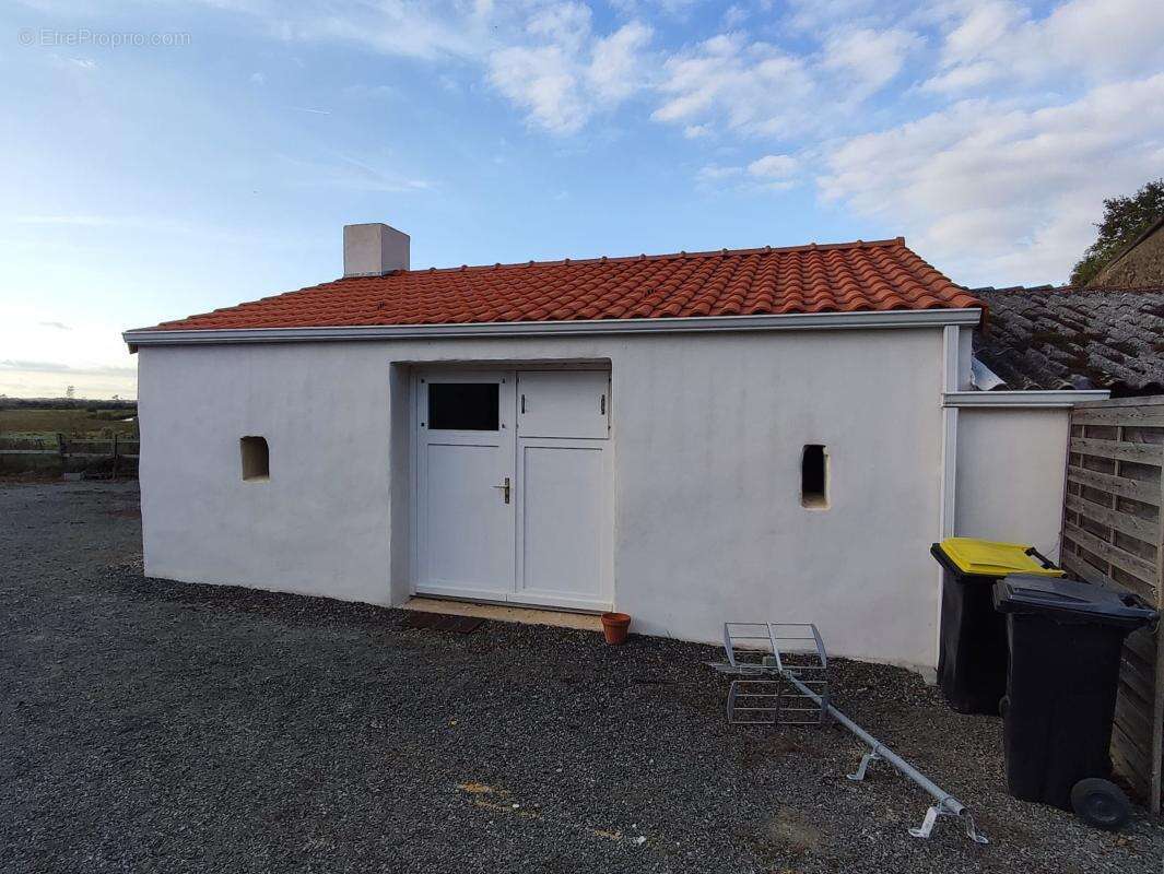 Maison à SAINT-LUMINE-DE-COUTAIS