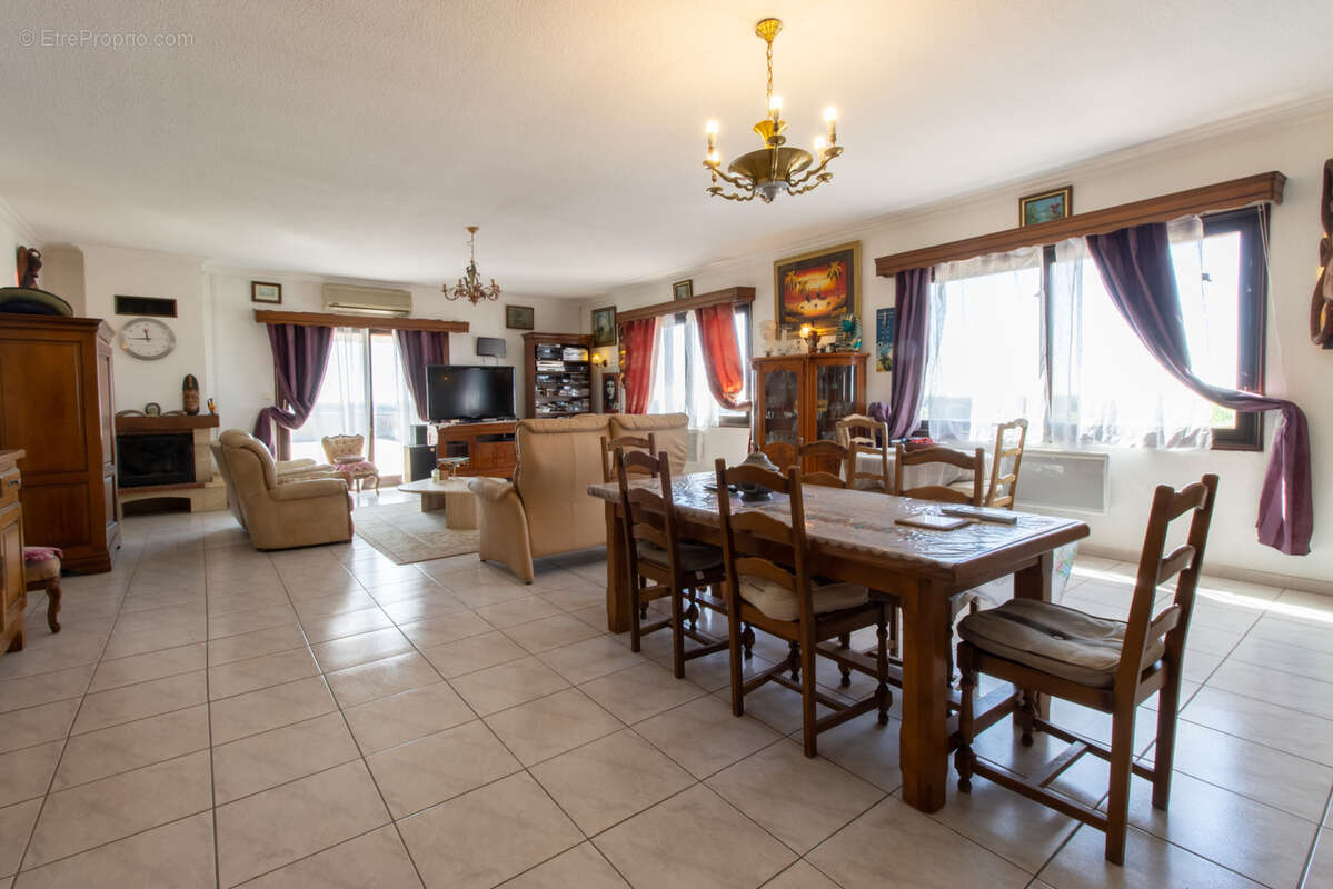 Vend local d'activite 750m2, bureau, appartement T5 145 m2 Beziers - photo 16