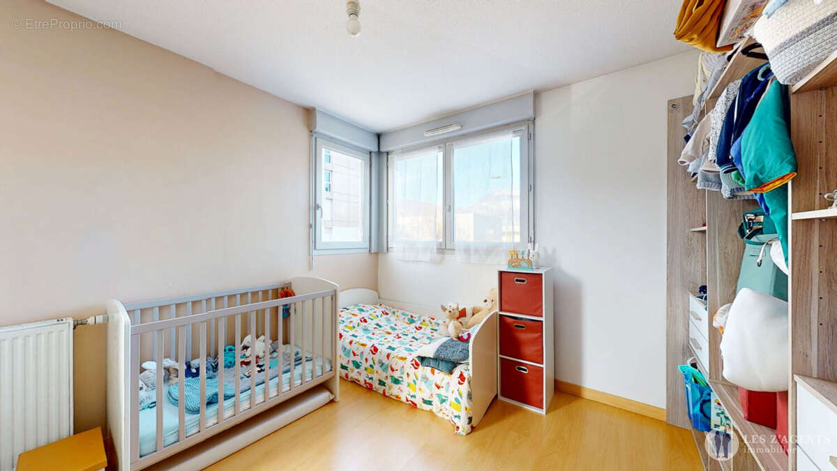 Appartement à SAINT-MARTIN-D'HERES