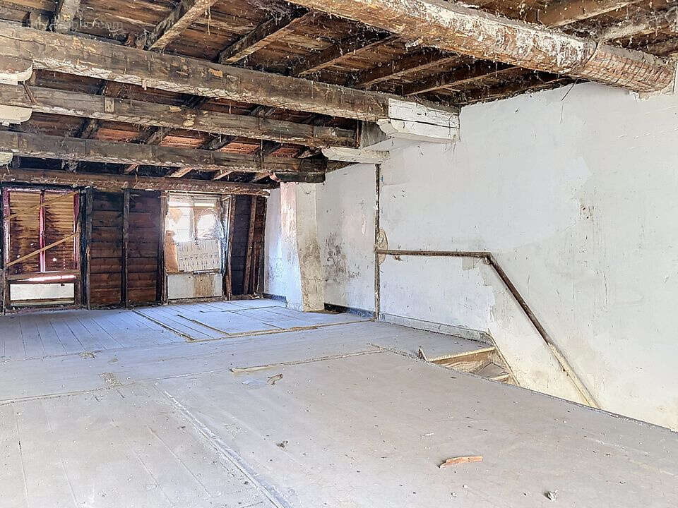 Plateau duplex à aménager   71,90 m2   Rue Saint-Dizier à Nancy - photo 6