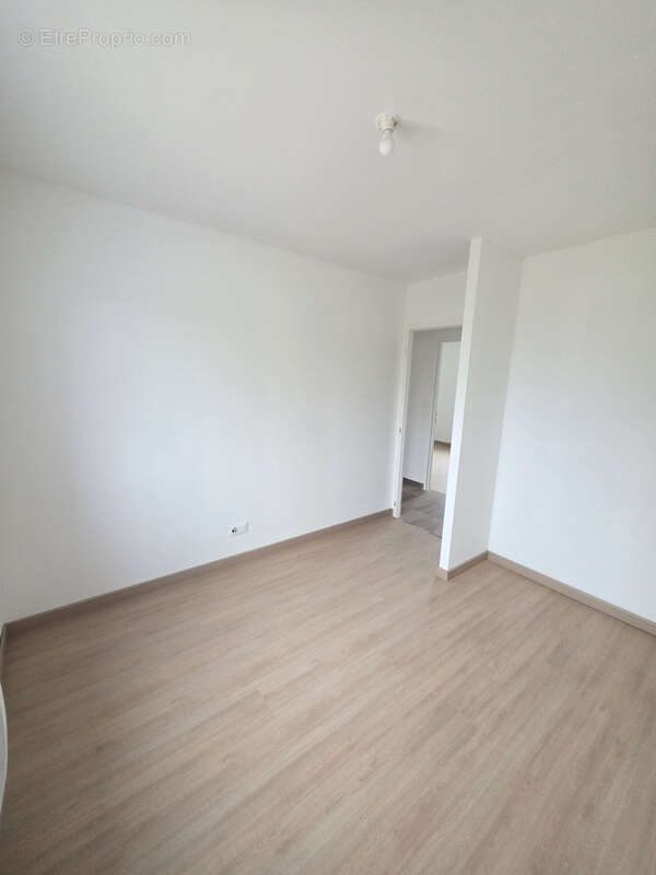 Maison à CHENEVIERES