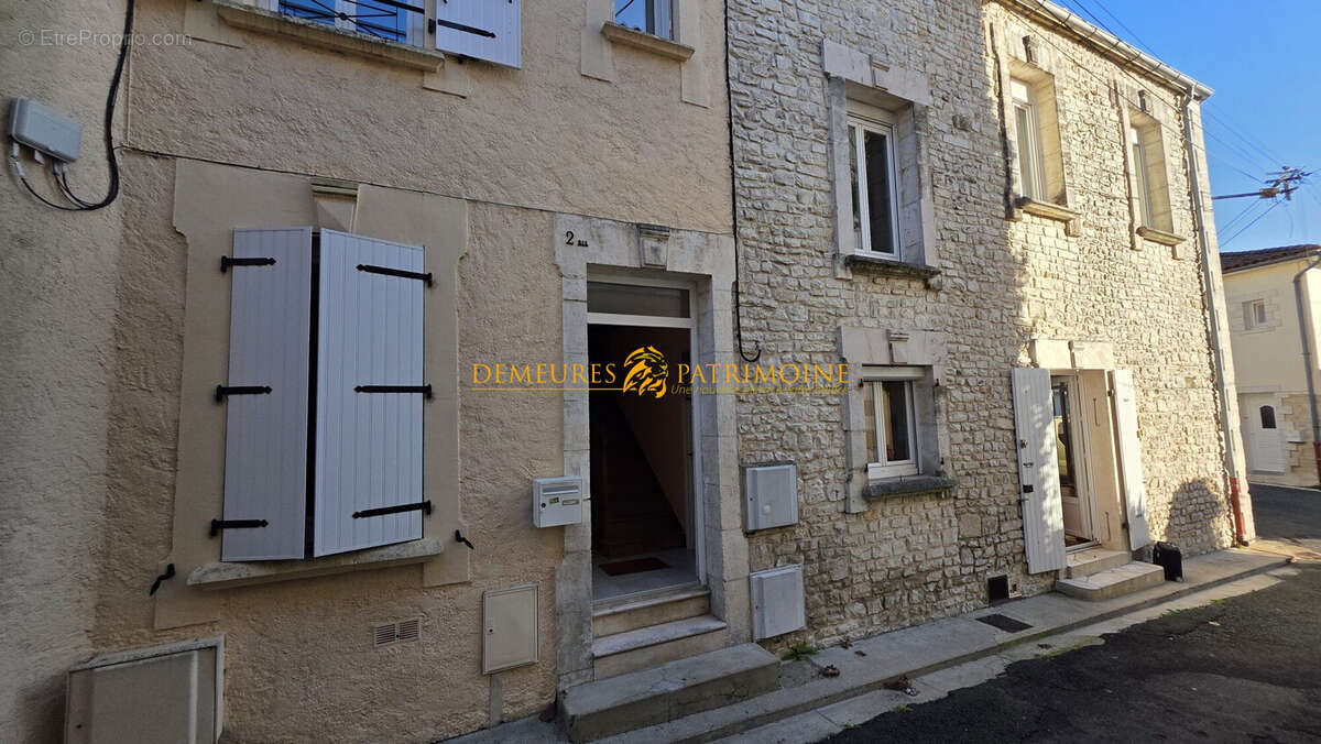 Appartement à MAINE-DE-BOIXE