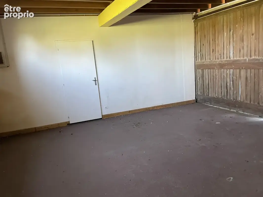 maison familiale avec 4 chambres et un bureau et dépendances - photo 16