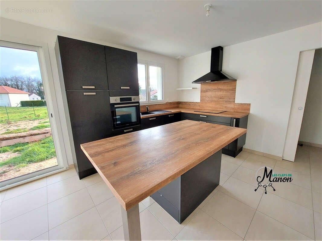 Maison à CHATEAUPONSAC