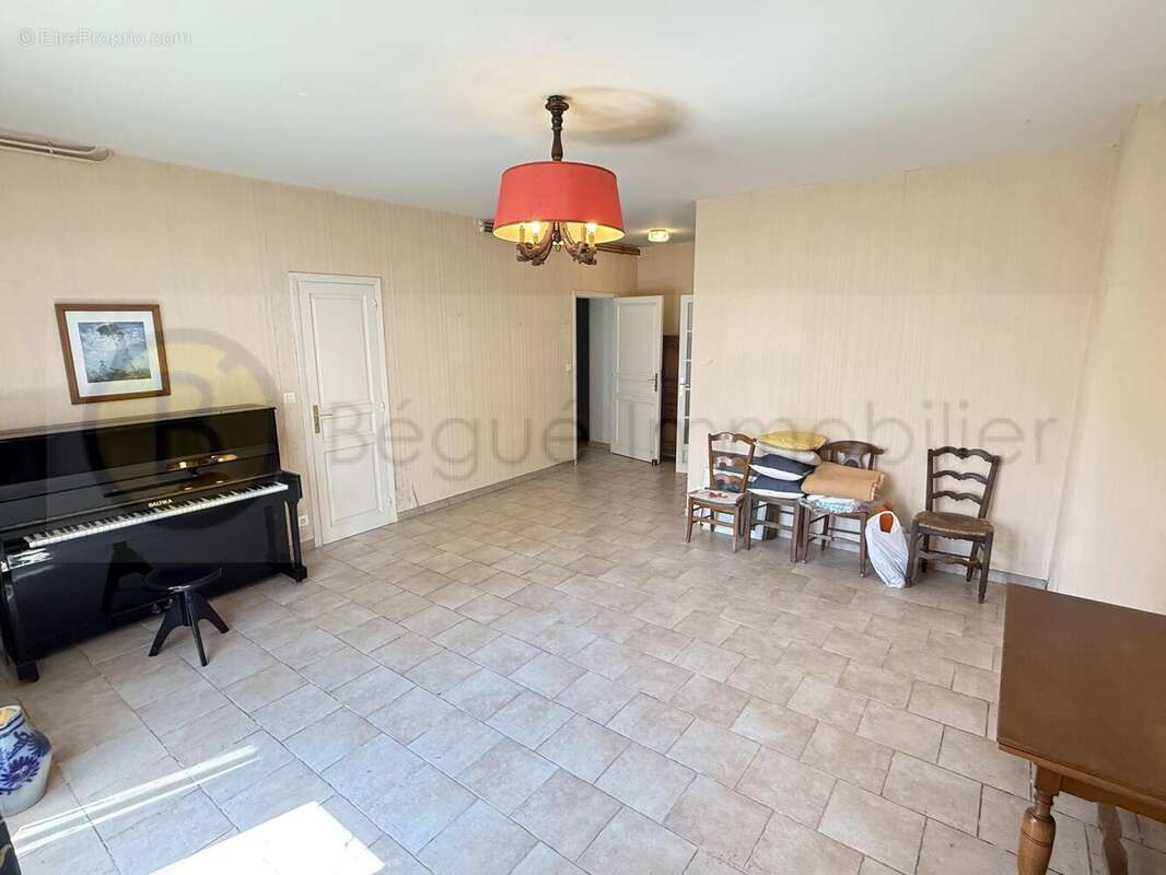 Maison 296 m² à Pibrac  - photo 8